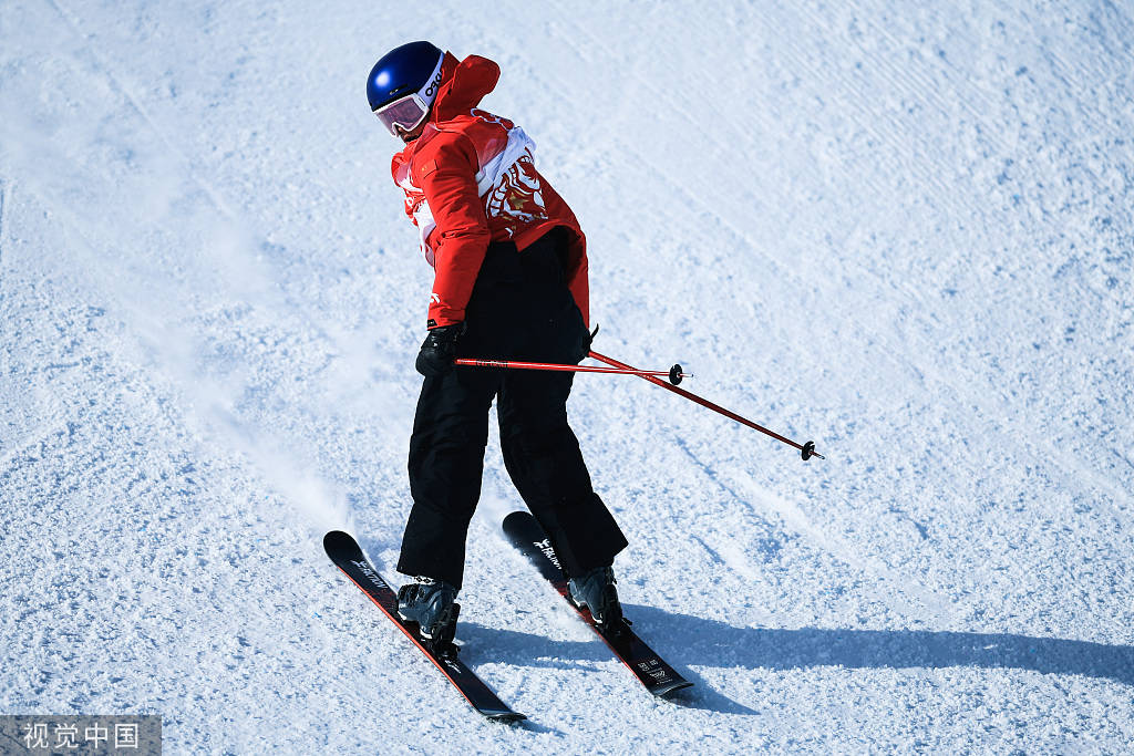 自由式滑雪女子坡面障礙技巧 谷愛凌完美第三跳獲銀牌 雷達模擬高爾夫,嵌沙果嶺